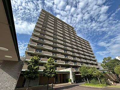 外観:名城線「茶屋ヶ坂」駅まで徒歩10分でと通勤通学のアクセス良好!人気の角部屋物件です♪ 外観:名城線「茶屋ヶ坂」駅まで徒歩10分でと通勤通学のアクセス良好!人気の角部屋物件です♪