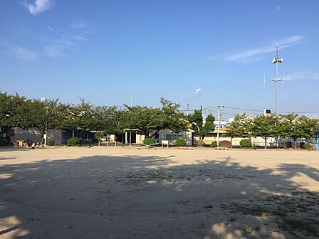■桜町公園 約350m■
