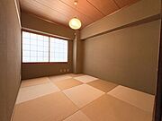 あると嬉しい和室◎来客時やお子様の遊び場としても重宝しそうです。