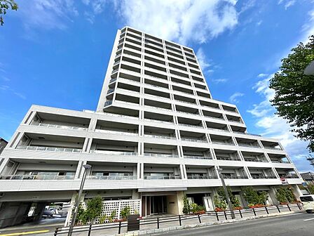 名鉄西尾線「西尾」駅まで徒歩約3分で通勤・通学にとても便利です◎