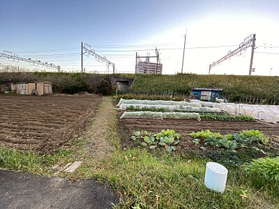 外観:岡崎市北野町、60坪超えのお土地です。駐車・お庭スペースが確保できます。 外観:岡崎市北野町、60坪超えのお土地です。駐車・お庭スペースが確保できます。