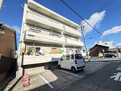 外観：近隣には生活利便施設が充実しております♪お問い合わせお待ちしております！！