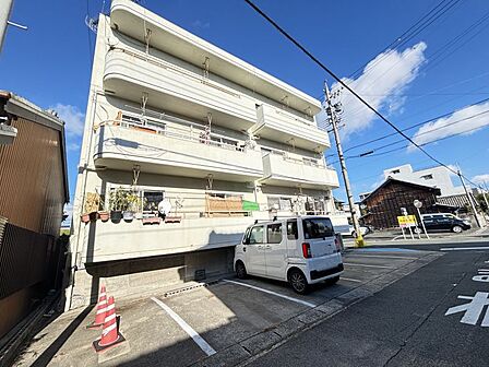 近隣には生活利便施設が充実しております♪お問い合わせお待ちしております!!