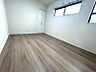 室内：フローリングのお部屋はお掃除もラクチンです◎どんな家具を置くか考えるのが楽しくなりますね♪