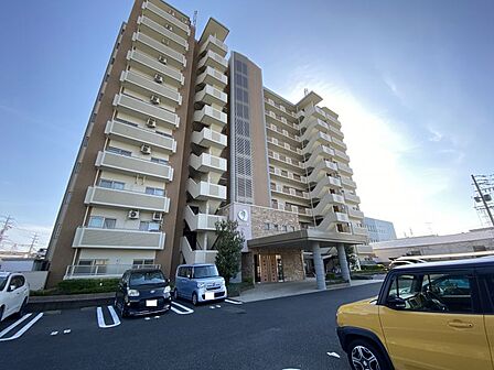 北岡崎駅まで徒歩約7分のペット飼育可能マンション！2024年4月にフルリフォーム済みです♪