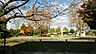 周辺：日名公園　約507ｍ　徒歩約7分子供が遊べる遊具のある公園です。また照明設備（有料）もある運動広場もあります（中学生以上の野球利用は禁止）