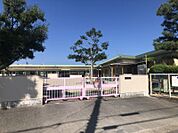 中園保育園まで　1200m　徒歩約15分●1974年春に開園して50年の歴史がある保育園です。園のすぐ周囲は田畑中心ですが、田畑以外でいうと中学校が園の北部にあります。