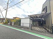 建築条件はございませんのでお好きなハウスメーカーでの建築が可能です。（※解体前の写真です）
