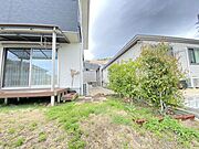 東側にもお洗濯ものが干せるスペースがございます