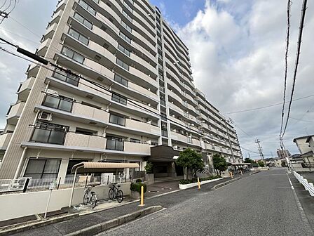 豊田インターが近くドライブには最適の近さ!駐車場は2台可能です