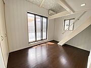 部屋数が多く家族のプライベート空間が保てます！