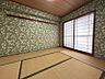 室内：あるとうれしい和室！お子様の遊び場から来客用のお部屋までマルチに大活躍♪