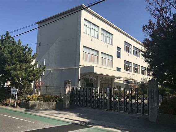 刈谷南中学校　...