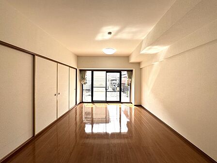 広々とした約16帖のリビングです♪