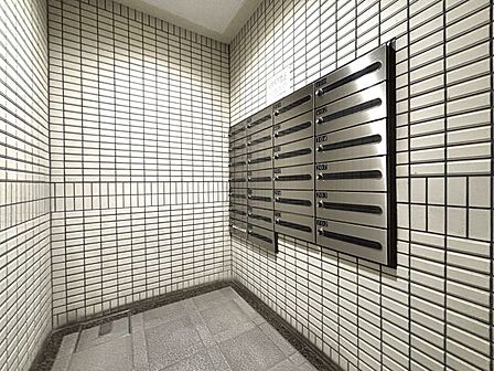 配達や受け取りに便利な郵便受けです