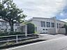 周辺：平洲中学校　徒歩約11分　約848m　校訓「自学・礼節・先施」毎朝の校内清掃、地域のゴミ拾い、小学校での読み聞かせなど、ボランティア活動にも力を入れています。