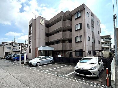 外観:名鉄名古屋本線「一ツ木」駅徒歩約15分で通勤・通学に便利な立地です! 外観:名鉄名古屋本線「一ツ木」駅徒歩約15分で通勤・通学に便利な立地です!