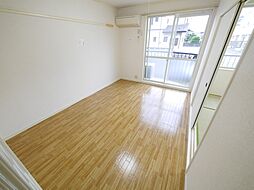 アーバン華川 102号室 1階2DKのリビング/ダイニング