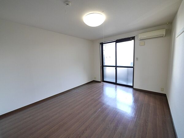 apartment 茨城県北茨城市中郷町小野矢指
中郷町小野矢指の賃貸情報を見る
物件地図