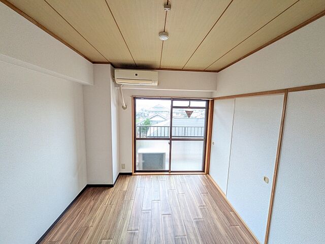寝室