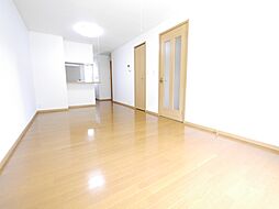 アルモニー M 102号室 1階ワンルームのリビング/ダイニング