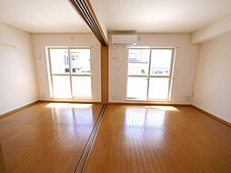 レシデンシア・ノーブレ 104号室 1階2LDKのリビング/ダイニング