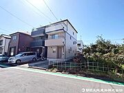 前面道路は交通量が少なく目の離せない小さなお子様のいらっしゃるご家庭でも安心してお暮し頂けます。