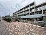 周辺：八王子市唯一の義務教育学校。9年間の一貫教育を通じ、主体的に学ぶ力や思いやりの心を育成。地域と連携した教育活動にも力を入れています。