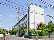 川口市立南鳩ヶ谷小学校 徒歩9分。 680m