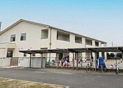 桜花保育園三郷園 徒歩10分。 800m