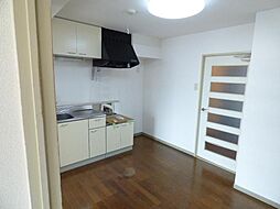 サンライズ春日 3階3DKのリビング/ダイニング