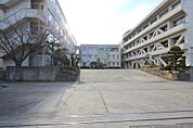 河合町立河合第二中学校まで950ｍ徒歩約12分