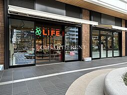 【スーパー】ライフ 勝どきミッド店まで216ｍ