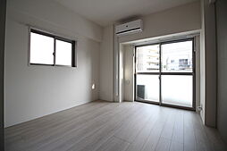 AZALEA GARDEN 301 3階1Kのリビング/ダイニング