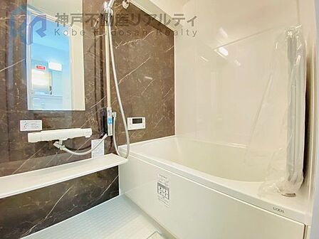 ●水回り:システムキッチン(食洗器・浄水器付)・洗面台・ユニットバス・トイレ)新調♪