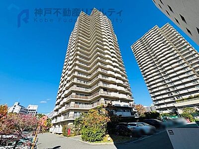 外観：◆南向き8階部分！陽当たり良好♪