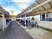 ・屋根付き駐輪場♪