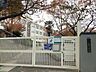 周辺：神戸市立塩屋小学校 徒歩12分。 900m
