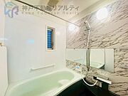 浴室に窓があるので換気しやすく、カビの心配がありません。