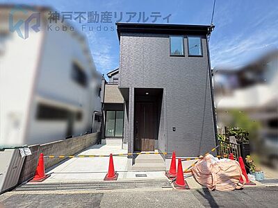 外観:小学校徒歩1分!3LDK新築戸建て♪太陽光パネル搭載♪ 外観:小学校徒歩1分!3LDK新築戸建て♪太陽光パネル搭載♪