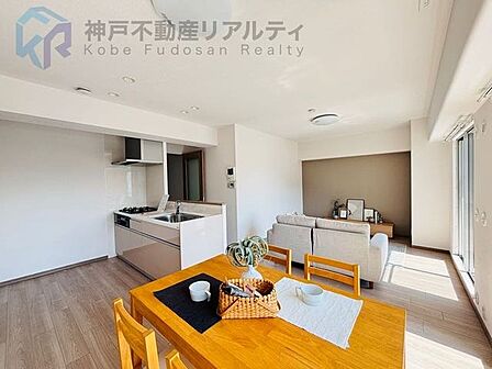 ●南東向きの角部屋♪陽当たり・通風良好です♪