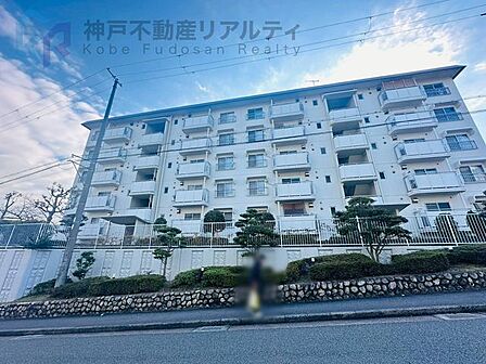 〇スーパーや小学校が徒歩10分圏内です♪
