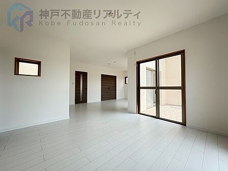 ◇LD約18.8帖♪ご家族での生活にも適しております♪
