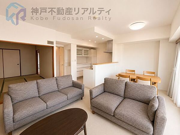 リビング/ダイニングを拡大表示