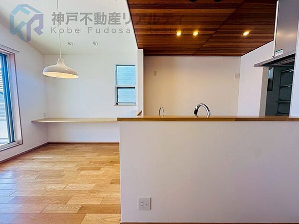 キッチンを拡大表示