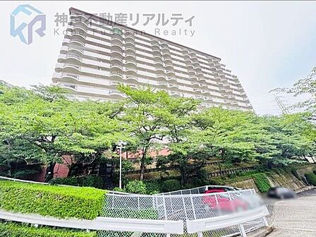 新神戸駅まで徒歩12分♪LDK20帖♪リノベーション済みマンション♪ぜひご内覧下さい!