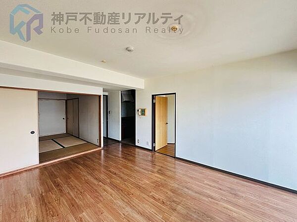 リビング/ダイニングを拡大表示