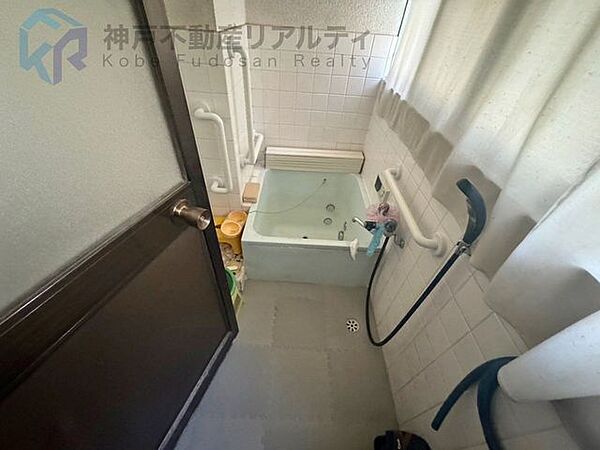 浴室を拡大表示