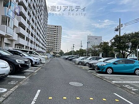 駐車場空き状況についてはお問い合わせください♪