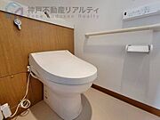 トイレが2箇所なので、大家族や来客の際にも安心です。